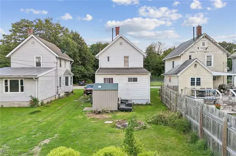 Exterior - 1611 E 48th St, Ashtabula, OH 44004 photo 1 of 3
