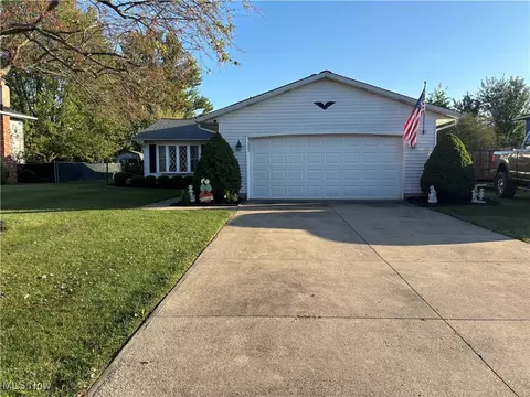 116 Loperwood Ln, Lagrange, OH 44050