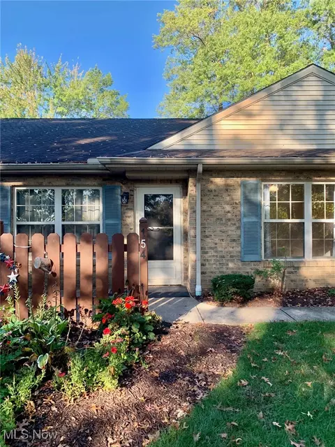 Exterior - 154 Bentley Dr, Elyria, OH 44035 photo 1 of 1
