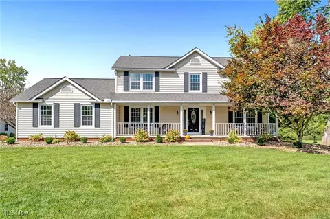 9200 Fox Hollow Dr, Seville, OH 44273