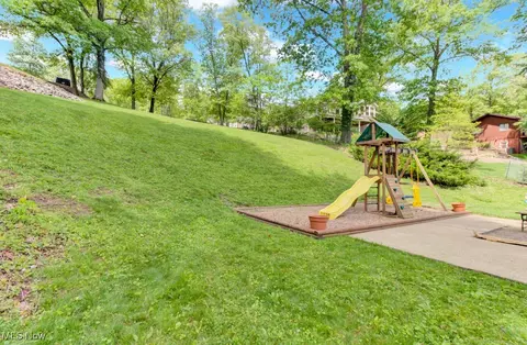 121 W Mohawk Dr, Malvern, OH 44644 photo 37