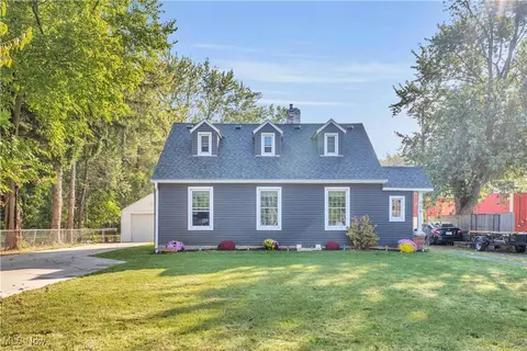 459 Abbe Rd, Sheffield Lake, OH 44054