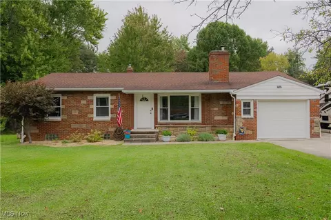 2075 Bigelow St, Akron, OH 44314