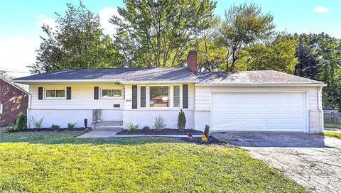 2699 Hamman Dr, Youngstown, OH 44511