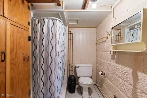 Bath - 163 Paxton Ave, Wheeling, WV 26003 photo 3 of 3