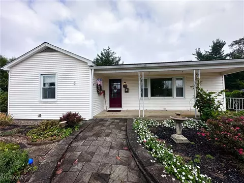 185 Bethesda St, Barnesville, OH 43713