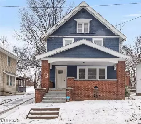 893 Delia Ave, Akron, OH 44320
