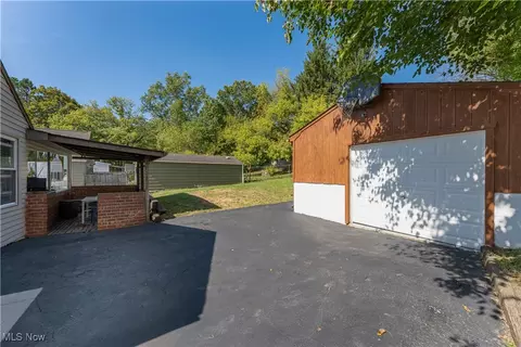 491 Spring St, Struthers, OH 44471 photo 4