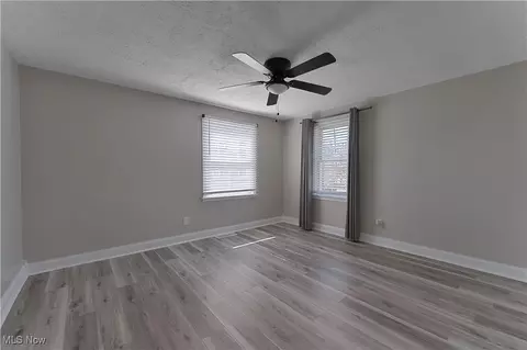491 Spring St, Struthers, OH 44471 photo 21