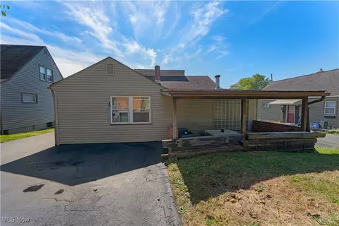 491 Spring St, Struthers, OH 44471 photo 3