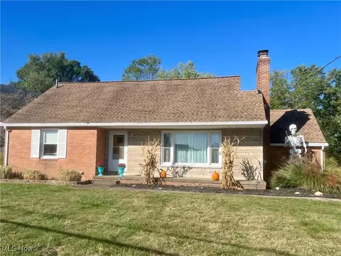 3321 Martindale Rd NE, Canton, OH 44714