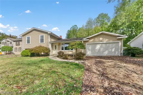 7603 Red Fox Dr, Boardman, OH 44512