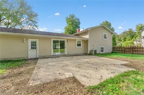 Exterior - 7603 Red Fox Dr, Boardman, OH 44512 photo 2 of 4