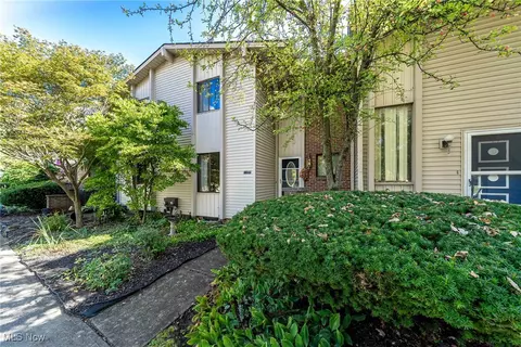 11499 Pearl Rd, Strongsville, OH 44136