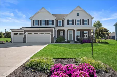5304 Walnut Ridge Ln, Sheffield Village, OH 44054