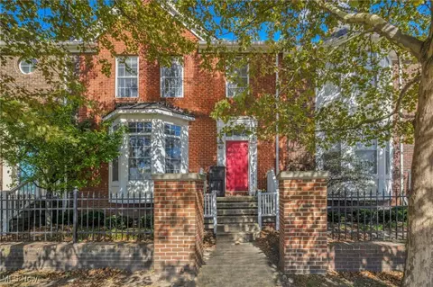 8425 Euclid Ave, Cleveland, OH 44106