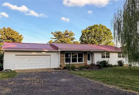 496 Pleasant Grove Rd, Zanesville, OH 43701