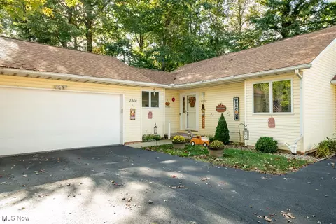 2380 Port Williams Dr, Stow, OH 44224