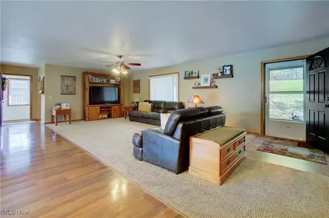 14015 Stimmel St NE, Paris, OH 44669 photo 9
