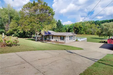14015 Stimmel St NE, Paris, OH 44669 photo 3