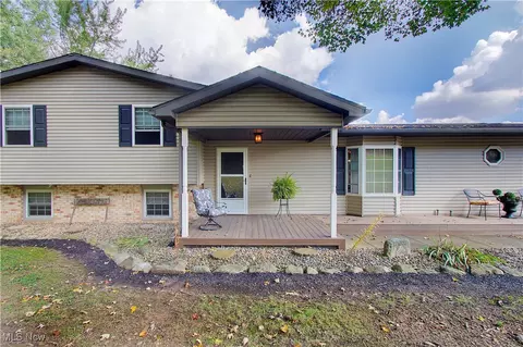 14015 Stimmel St NE, Paris, OH 44669 photo 2