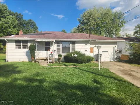 1341 Kenneth St, Youngstown, OH 44505