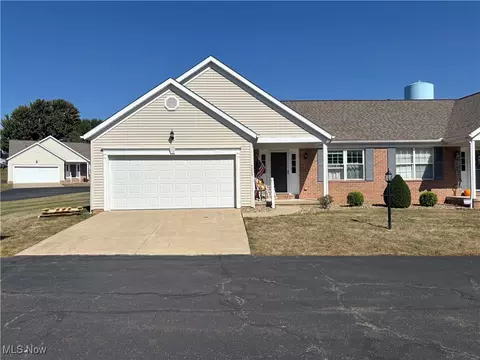 7035 NW Harvey Ave NW, North Canton, OH 44720