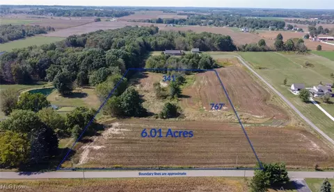 Reeder Avenue Ne, Louisville, OH 44641