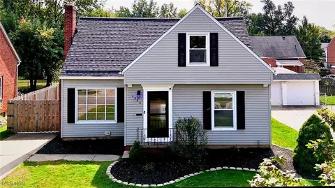 4988 Edsal Dr, Lyndhurst, OH 44124