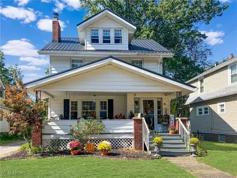2104 7th St, Cuyahoga Falls, OH 44221