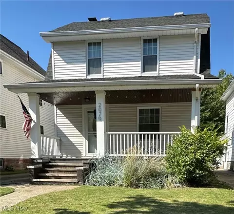 2070 Clarence Ave, Lakewood, OH 44107