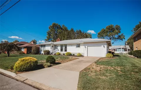 3321 Foley Dr, Parkersburg, WV 26104
