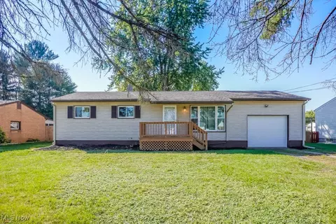 236 32nd St SW, Canton, OH 44706