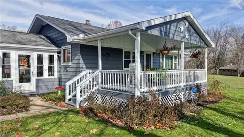 4414 Cumberland Rd SW, Sherrodsville, OH 44675