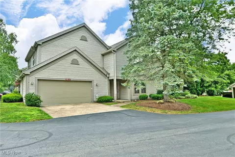 106 N Aspen Ct #4, Warren, OH 44484