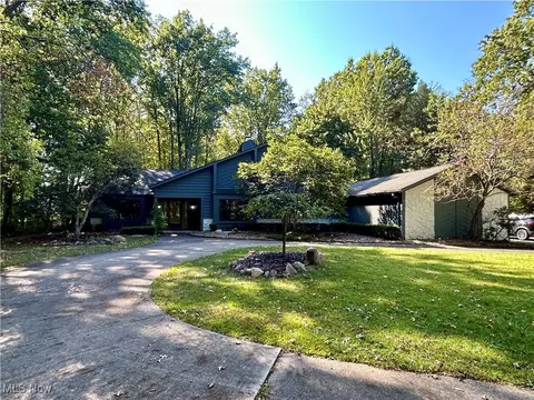 32651 Walker Rd, Avon Lake, OH 44012