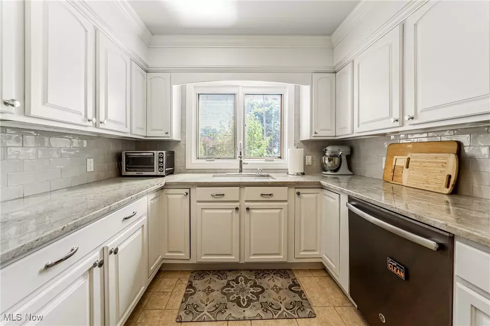 Kitchen - 3960 W Valley Dr, Fairview Park, OH 44126 photo 2 of 2