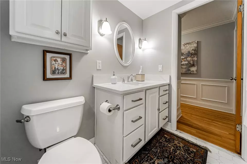 Bath - 3960 W Valley Dr, Fairview Park, OH 44126 photo 2 of 4