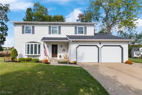 208 Beth Dr, Seville, OH 44273