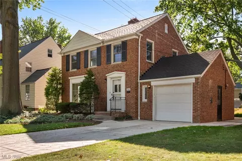 2908 Gasser Blvd, Rocky River, OH 44116