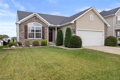 6781 High Perch Dr, North Ridgeville, OH 44039
