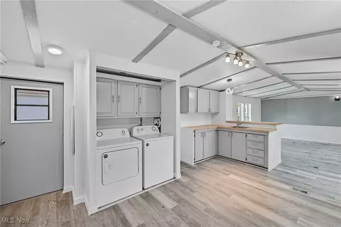 11 Redwood Dr, Beloit, OH 44609 photo 14