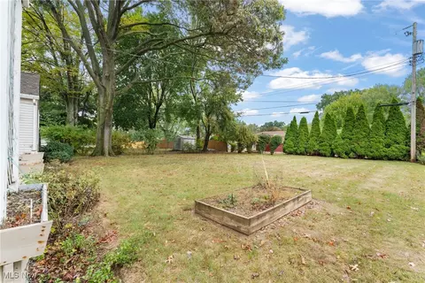 2818 Marlin Ave NW, Canton, OH 44708 photo 8