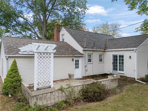 2818 Marlin Ave NW, Canton, OH 44708 photo 5