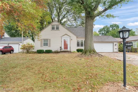 2818 Marlin Ave NW, Canton, OH 44708 photo 3