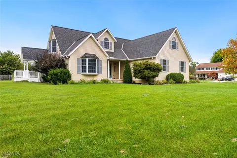 5216 Dana Pl, North Ridgeville, OH 44039