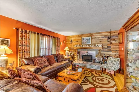 343 15th St, Elyria, OH 44035 photo 5