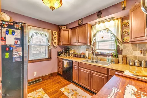 343 15th St, Elyria, OH 44035 photo 6