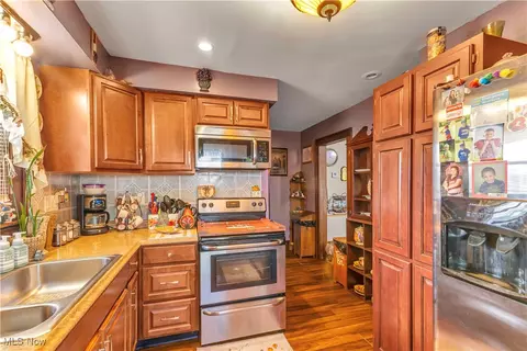 343 15th St, Elyria, OH 44035 photo 7