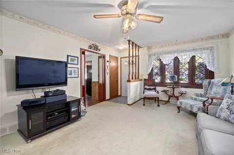 633 Augdon Dr, Elyria, OH 44035 photo 9